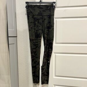 Lululemon green Camouflage Leggings size 2